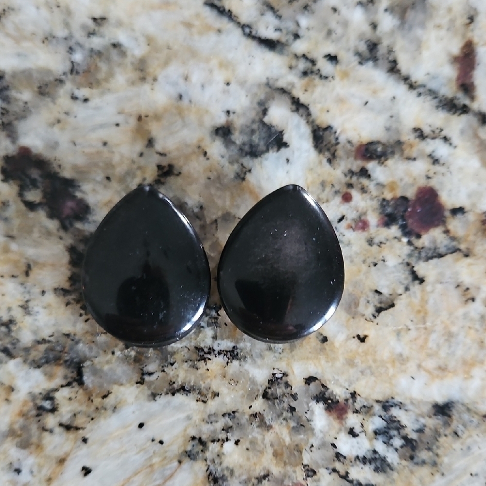 Source Unknown Black Teardrop Earrings 1 Inch